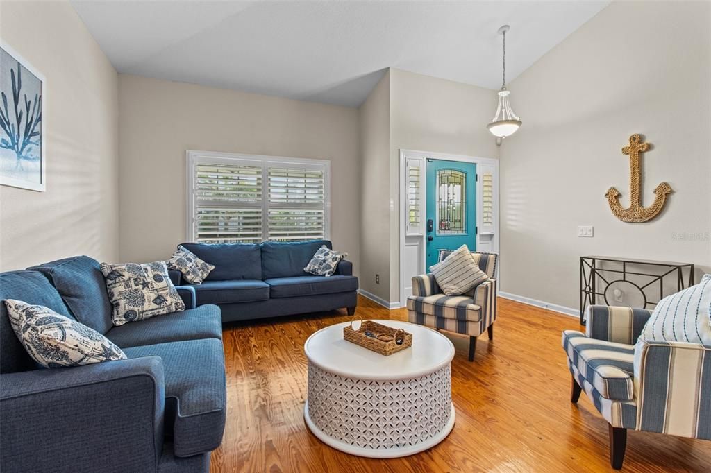 En Venta: $649,900 (2 camas, 2 baños, 1392 Pies cuadrados)