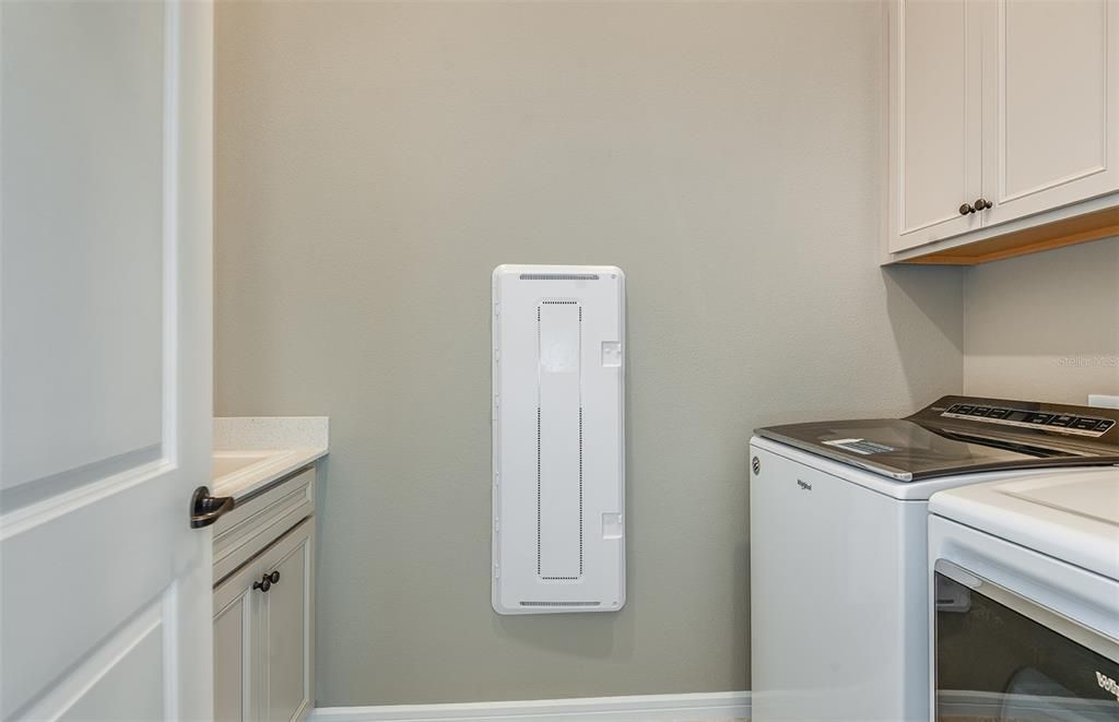 Active With Contract: $445,840 (2 beds, 2 baths, 1948 Square Feet)