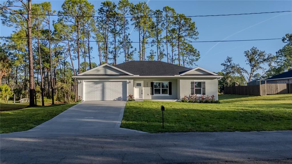 合同活跃: $365,000 (3 贝兹, 2 浴室, 1598 平方英尺)