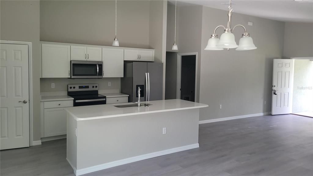 For Sale: $244,900 (3 beds, 2 baths, 1552 Square Feet)