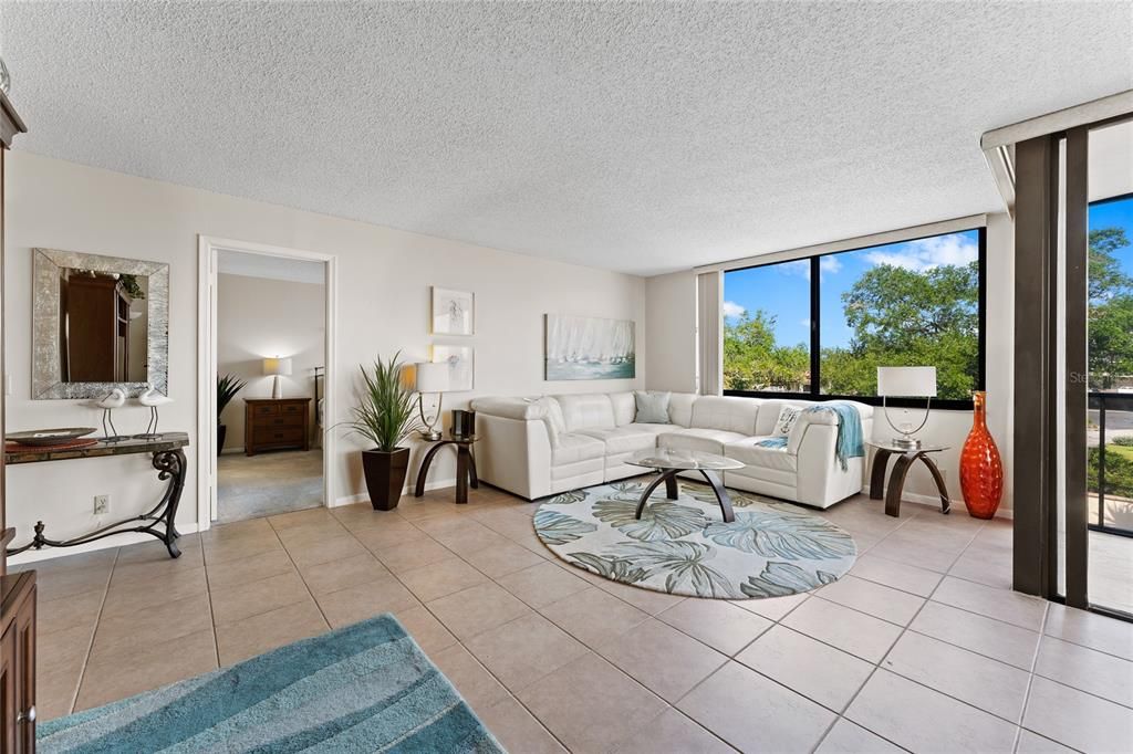 En Renta: $2,750 (2 camas, 2 baños, 1050 Pies cuadrados)