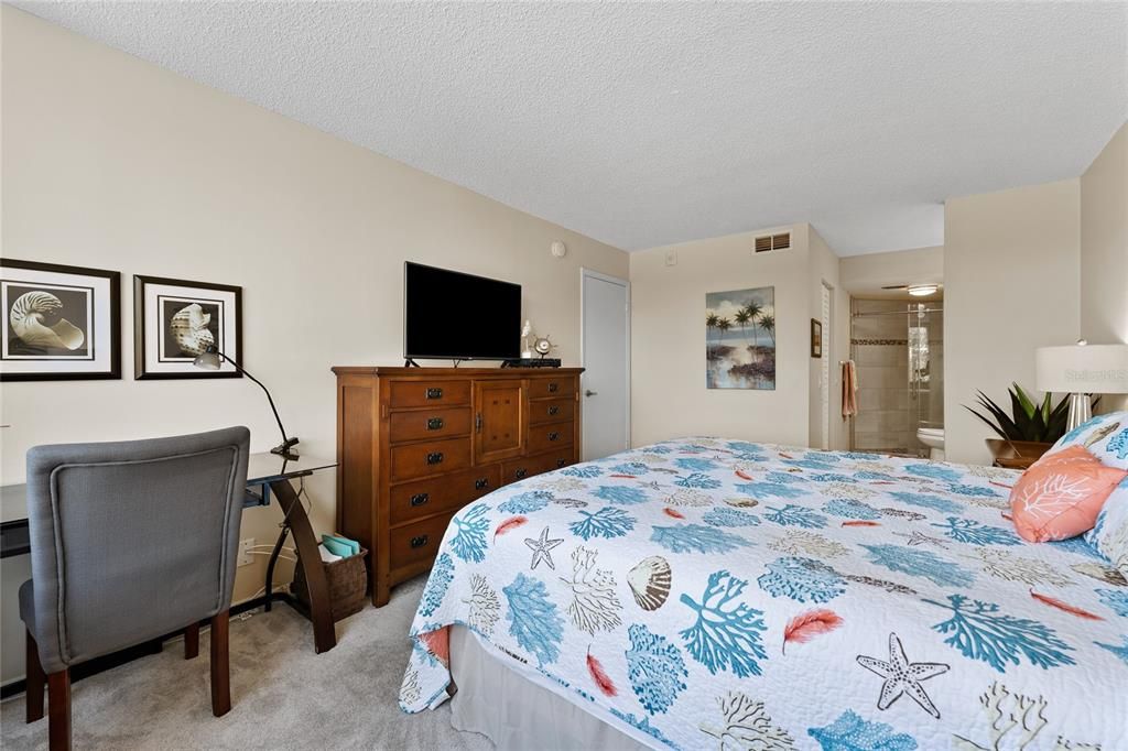 En Renta: $2,750 (2 camas, 2 baños, 1050 Pies cuadrados)