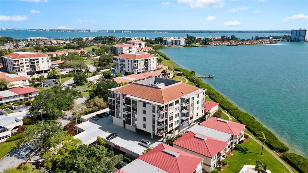 En Renta: $2,750 (2 camas, 2 baños, 1050 Pies cuadrados)