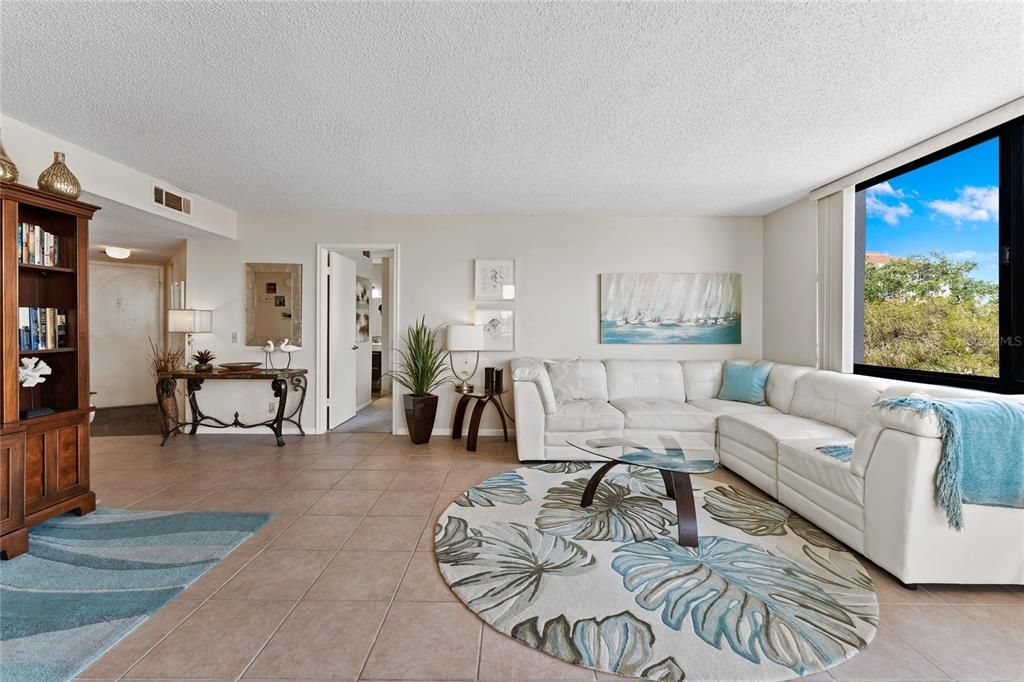 En Renta: $2,750 (2 camas, 2 baños, 1050 Pies cuadrados)