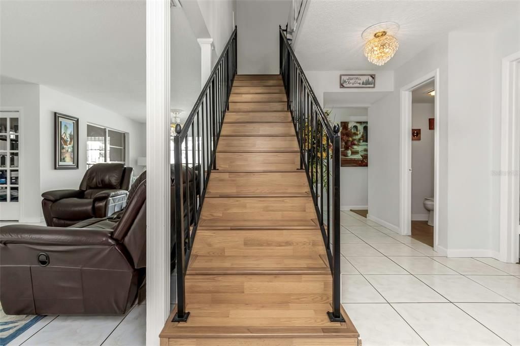 En Venta: $590,000 (4 camas, 2 baños, 2489 Pies cuadrados)