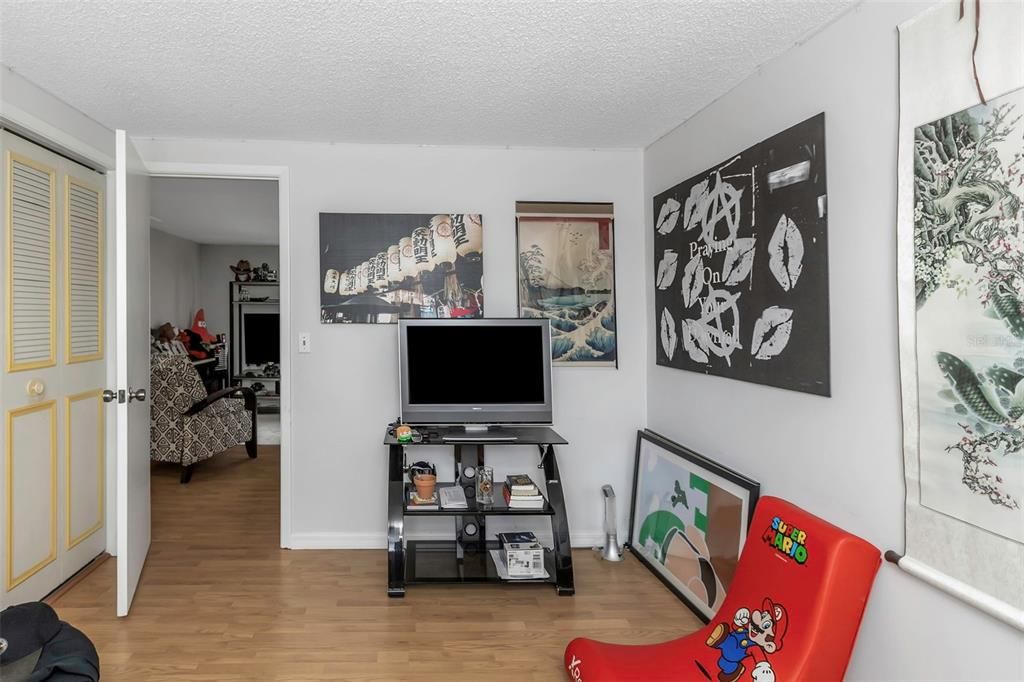 En Venta: $590,000 (4 camas, 2 baños, 2489 Pies cuadrados)