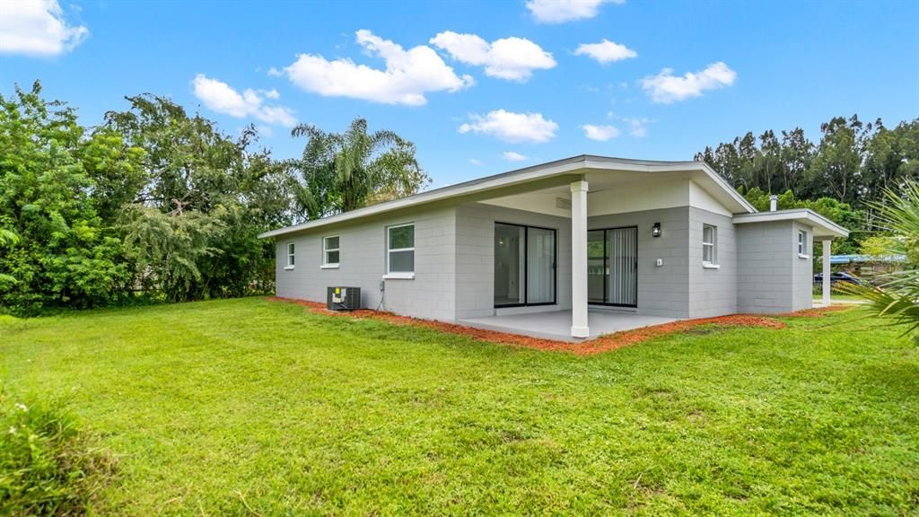 For Sale: $299,000 (3 beds, 2 baths, 1162 Square Feet)