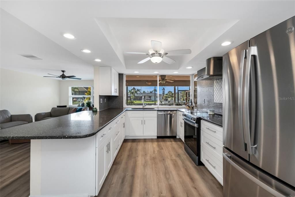 En Venta: $560,000 (4 camas, 2 baños, 2261 Pies cuadrados)