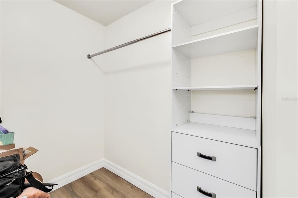 En Venta: $560,000 (4 camas, 2 baños, 2261 Pies cuadrados)