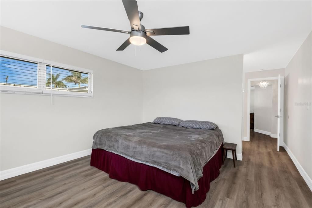 En Venta: $560,000 (4 camas, 2 baños, 2261 Pies cuadrados)