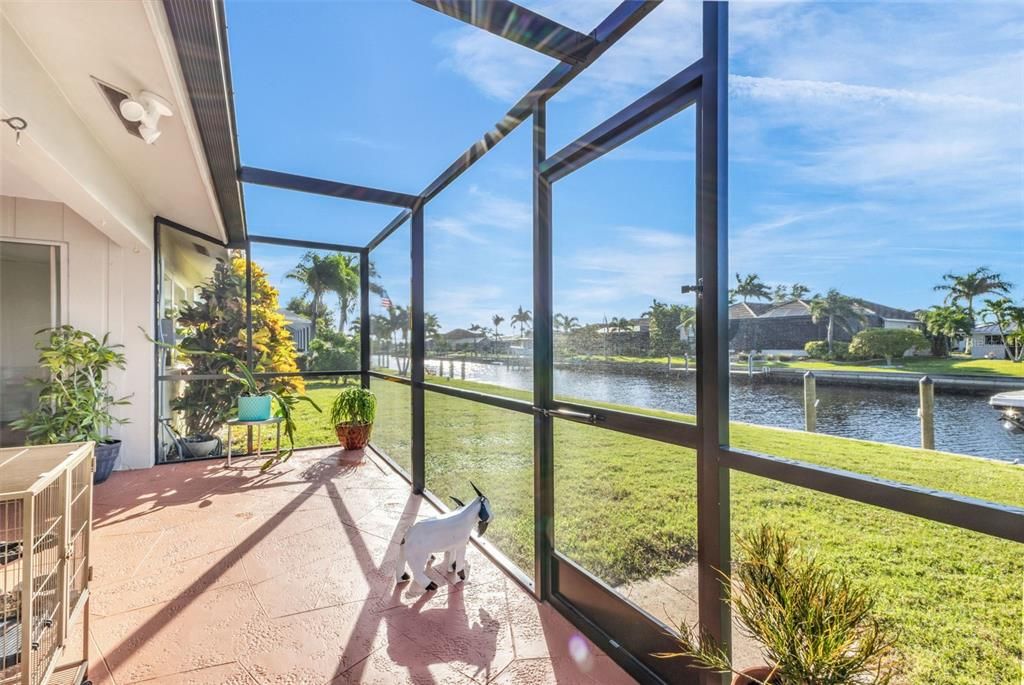 En Venta: $560,000 (4 camas, 2 baños, 2261 Pies cuadrados)