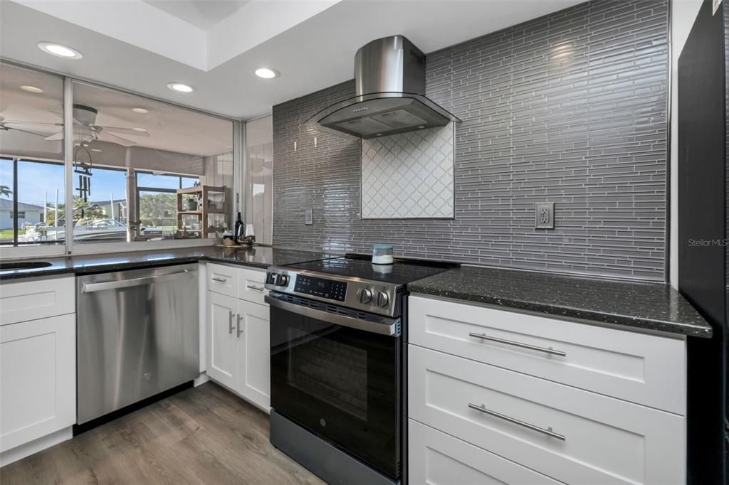 En Venta: $560,000 (4 camas, 2 baños, 2261 Pies cuadrados)