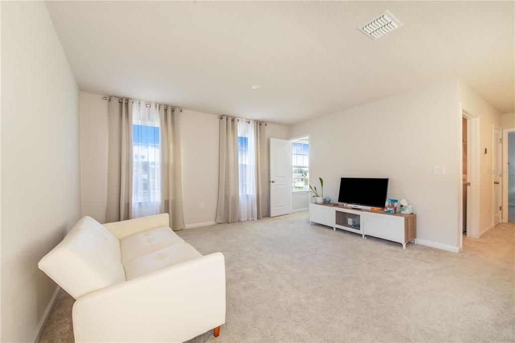 For Sale: $489,000 (4 beds, 3 baths, 2748 Square Feet)