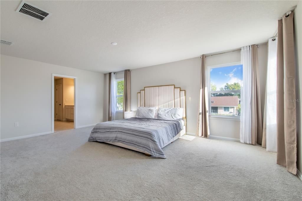 For Sale: $489,000 (4 beds, 3 baths, 2748 Square Feet)