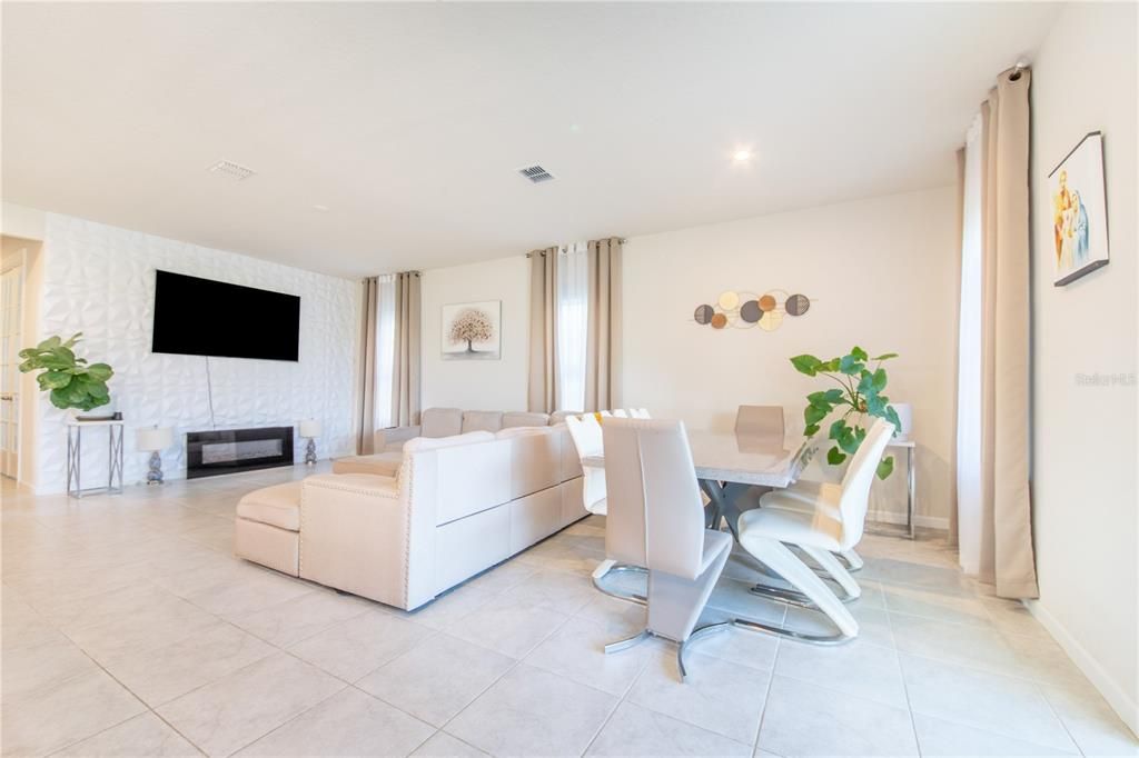 For Sale: $489,000 (4 beds, 3 baths, 2748 Square Feet)