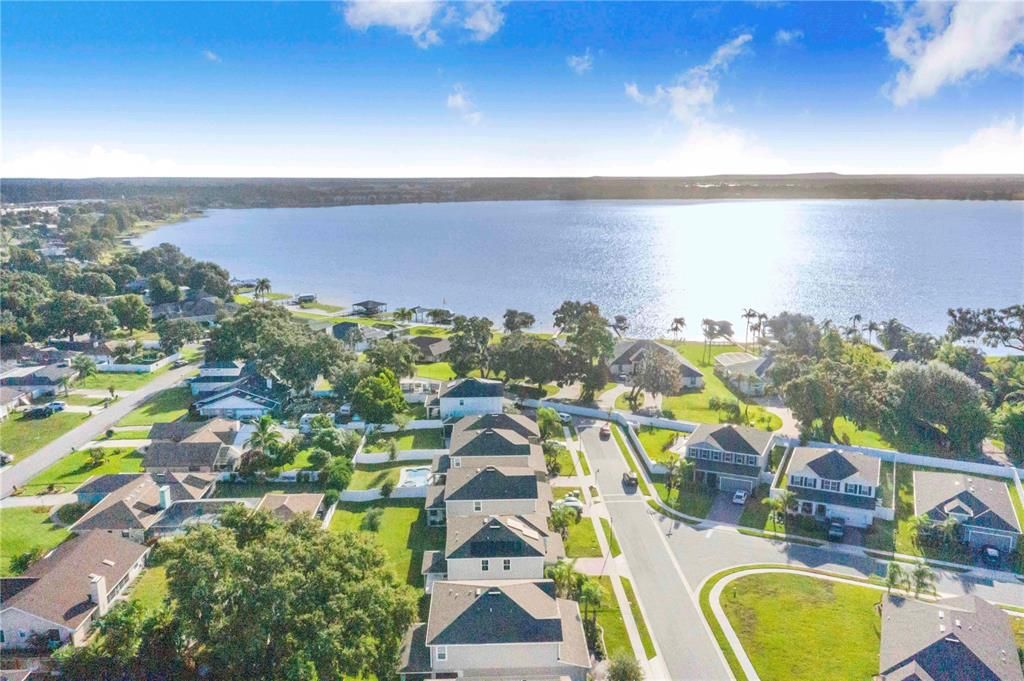 For Sale: $489,000 (4 beds, 3 baths, 2748 Square Feet)