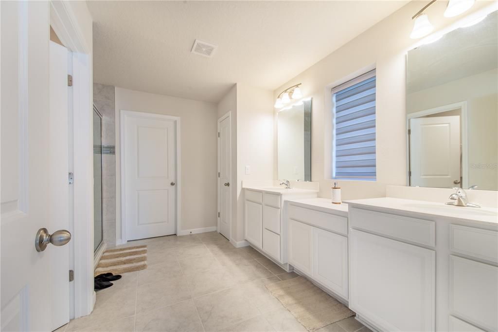 For Sale: $489,000 (4 beds, 3 baths, 2748 Square Feet)