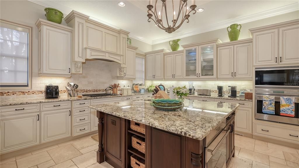 На продажу: $11,995,000 (5 спален, 5 ванн, 6959 Квадратных фут)