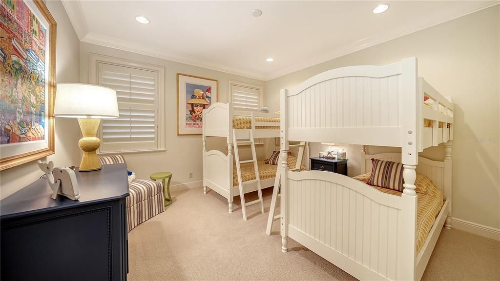 На продажу: $11,995,000 (5 спален, 5 ванн, 6959 Квадратных фут)