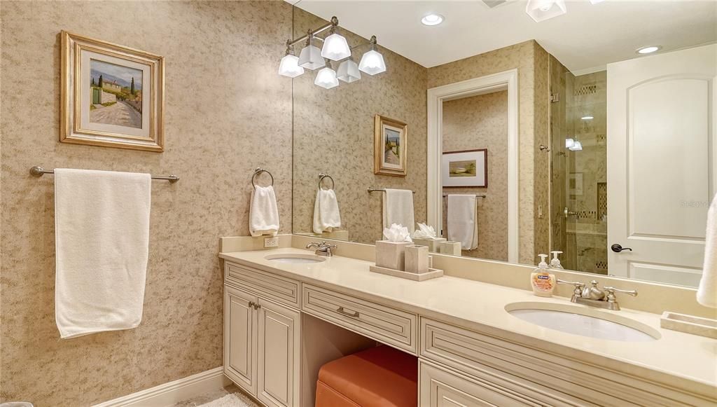 На продажу: $11,995,000 (5 спален, 5 ванн, 6959 Квадратных фут)