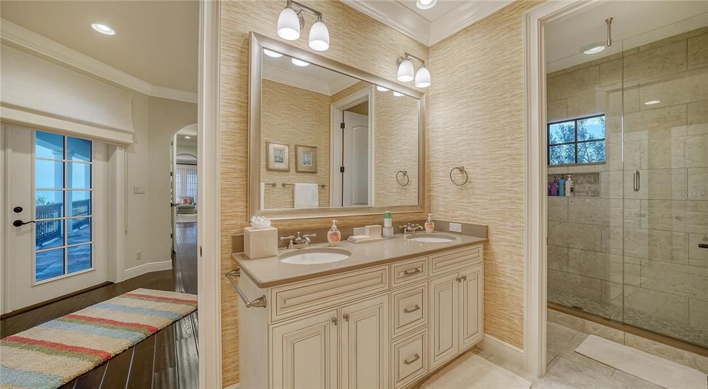 На продажу: $11,995,000 (5 спален, 5 ванн, 6959 Квадратных фут)