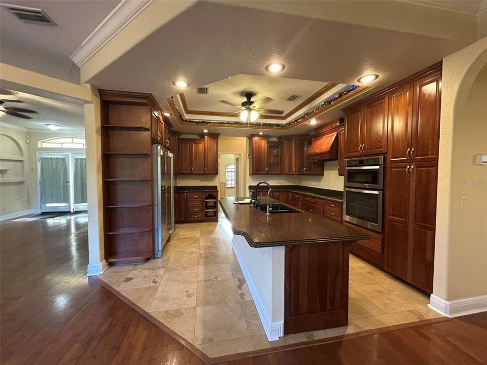 Active With Contract: $2,195 (4 beds, 3 baths, 2457 Square Feet)