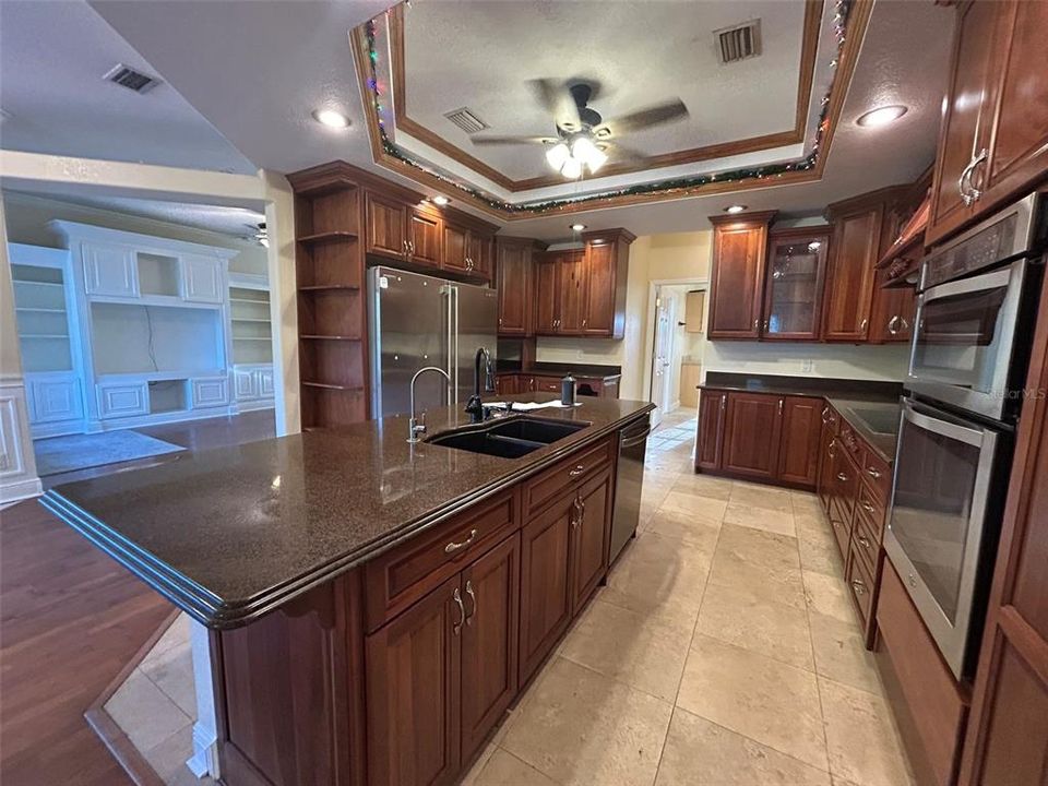 Active With Contract: $2,195 (4 beds, 3 baths, 2457 Square Feet)