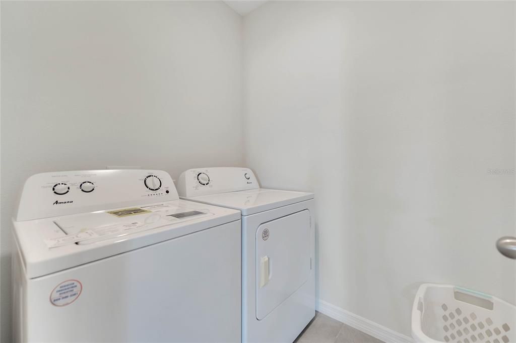 For Rent: $2,000 (4 beds, 2 baths, 1851 Square Feet)