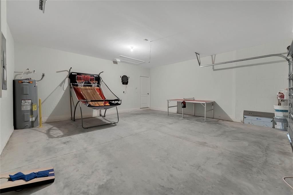 For Rent: $2,000 (4 beds, 2 baths, 1851 Square Feet)