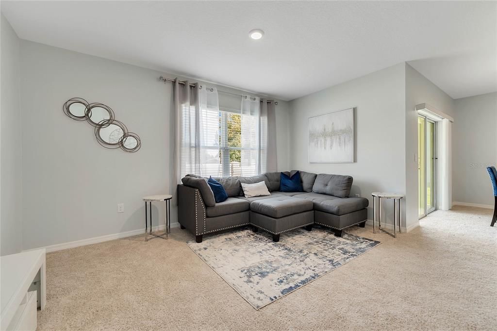 For Rent: $2,000 (4 beds, 2 baths, 1851 Square Feet)