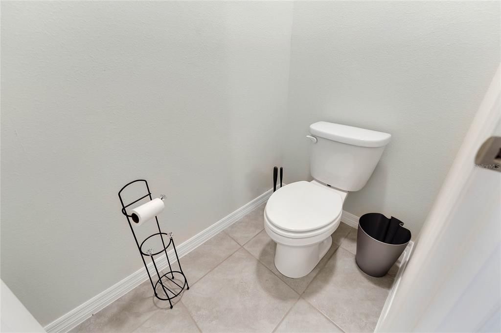 For Rent: $2,000 (4 beds, 2 baths, 1851 Square Feet)