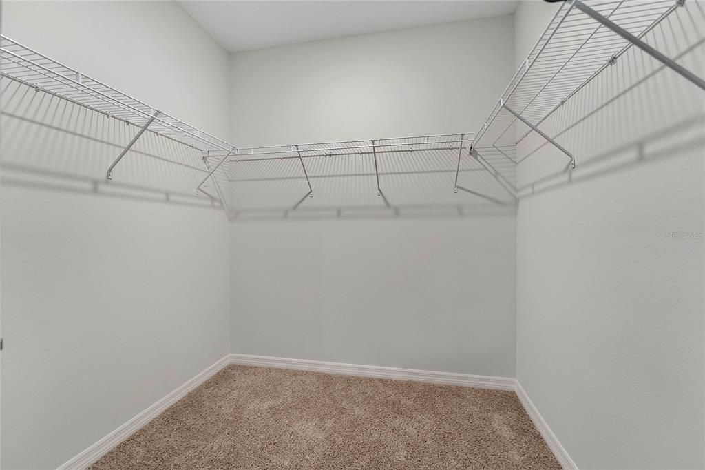 For Rent: $2,000 (4 beds, 2 baths, 1851 Square Feet)