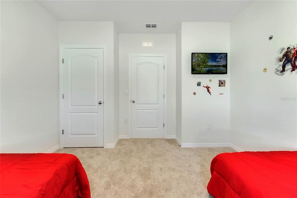 For Rent: $2,000 (4 beds, 2 baths, 1851 Square Feet)