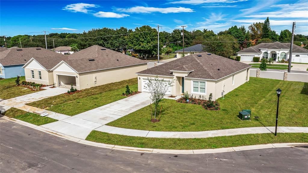 For Rent: $2,000 (4 beds, 2 baths, 1851 Square Feet)