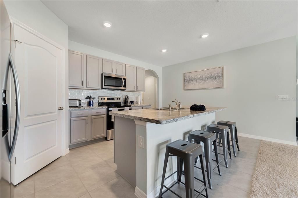 For Rent: $2,000 (4 beds, 2 baths, 1851 Square Feet)