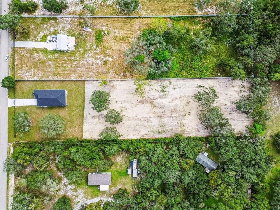 Activo con contrato: $555,000 (4 camas, 2 baños, 2227 Pies cuadrados)