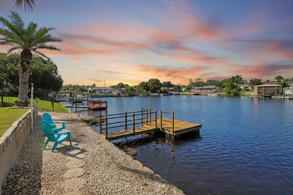 Active With Contract: $325,000 (2 beds, 1 baths, 1225 Square Feet)