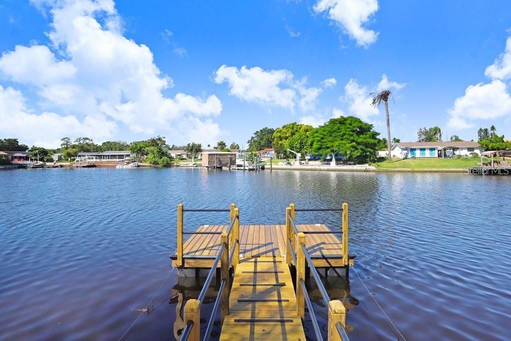 Active With Contract: $325,000 (2 beds, 1 baths, 1225 Square Feet)