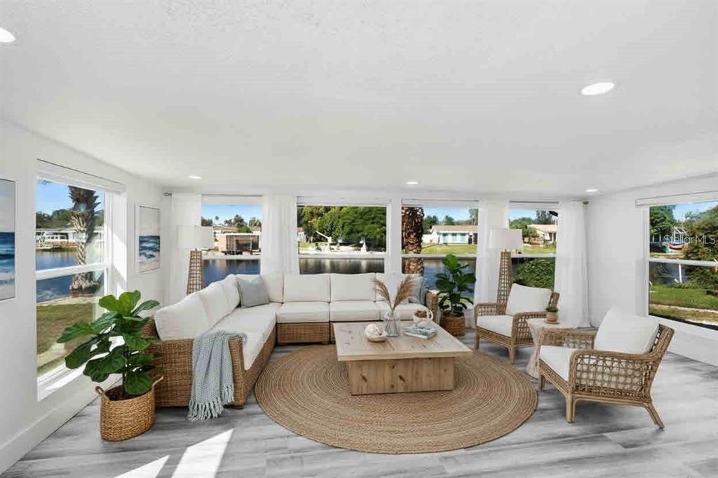 Active With Contract: $325,000 (2 beds, 1 baths, 1225 Square Feet)