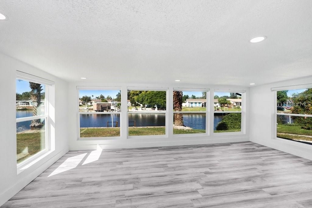 Active With Contract: $325,000 (2 beds, 1 baths, 1225 Square Feet)