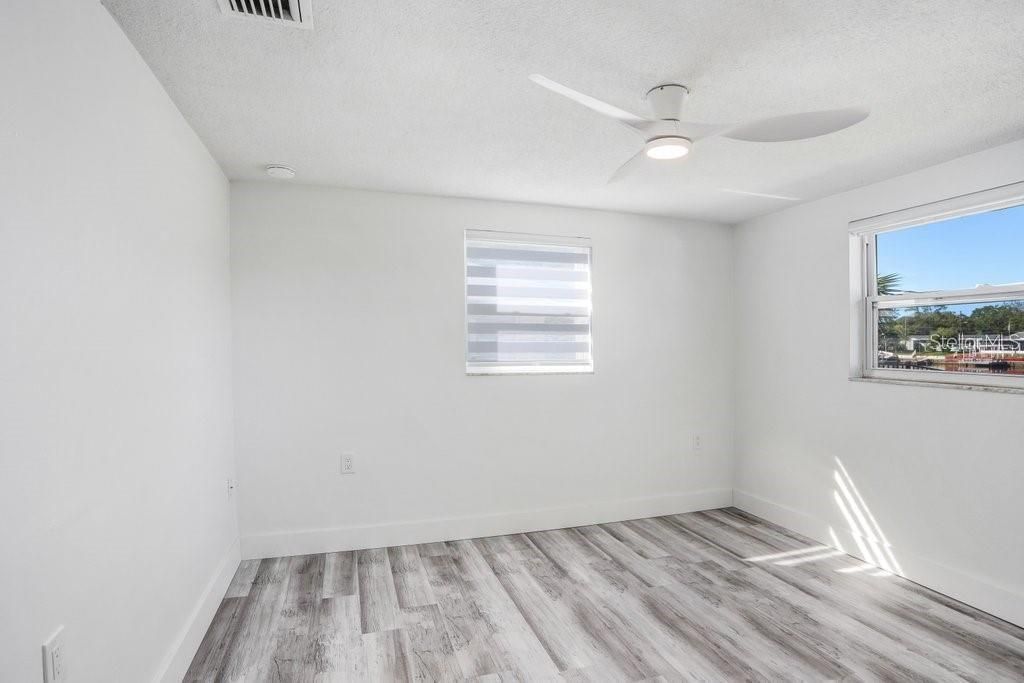 Active With Contract: $325,000 (2 beds, 1 baths, 1225 Square Feet)