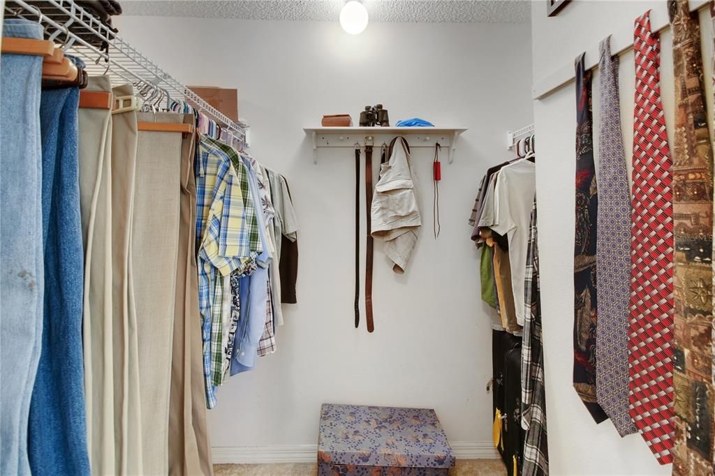 Active With Contract: $239,900 (3 beds, 2 baths, 1595 Square Feet)