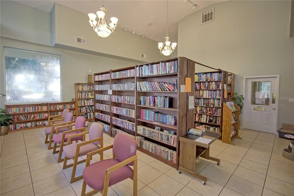 Active With Contract: $239,900 (3 beds, 2 baths, 1595 Square Feet)