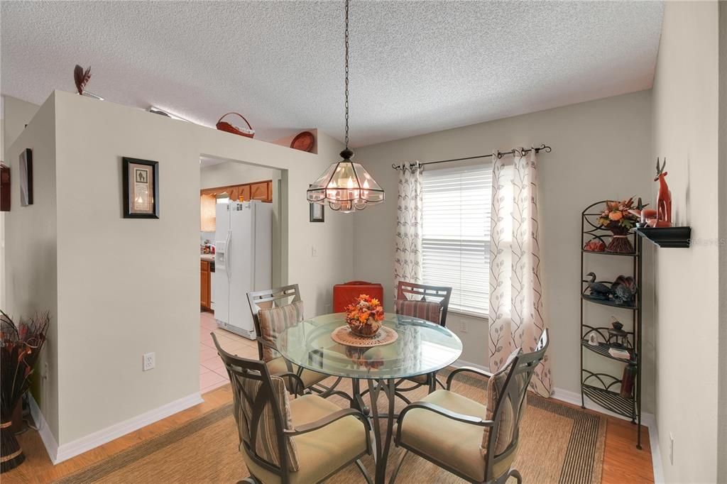 Active With Contract: $239,900 (3 beds, 2 baths, 1595 Square Feet)