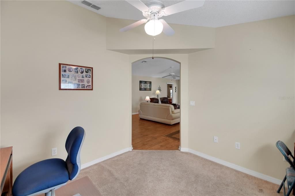 Active With Contract: $239,900 (3 beds, 2 baths, 1595 Square Feet)