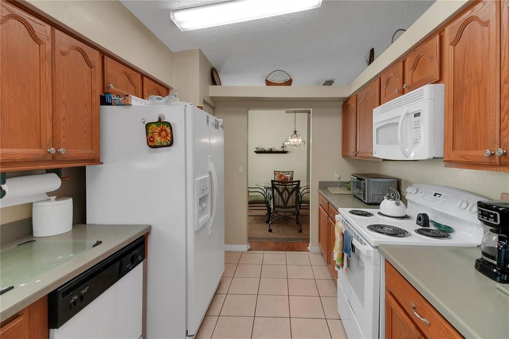 Active With Contract: $239,900 (3 beds, 2 baths, 1595 Square Feet)