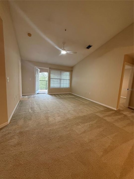 For Sale: $200,000 (2 beds, 2 baths, 1171 Square Feet)