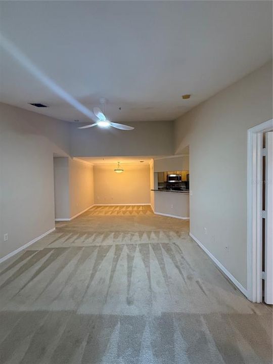For Sale: $200,000 (2 beds, 2 baths, 1171 Square Feet)