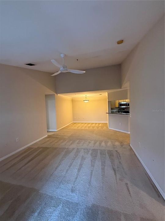 For Sale: $200,000 (2 beds, 2 baths, 1171 Square Feet)