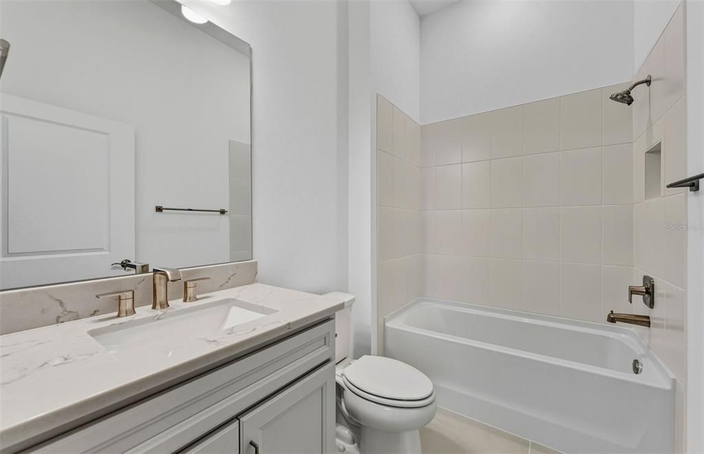 For Sale: $437,390 (2 beds, 2 baths, 1948 Square Feet)